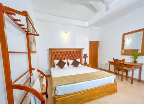 Deluxe King Room at Arverne Villa Kandy